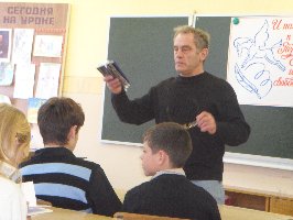 Выступает железногорский поэт И.Н.Ходыкин, 25.01.2010 г.